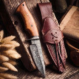 Predator Hunter Damascus Knife, Olive handle with its leather sheath