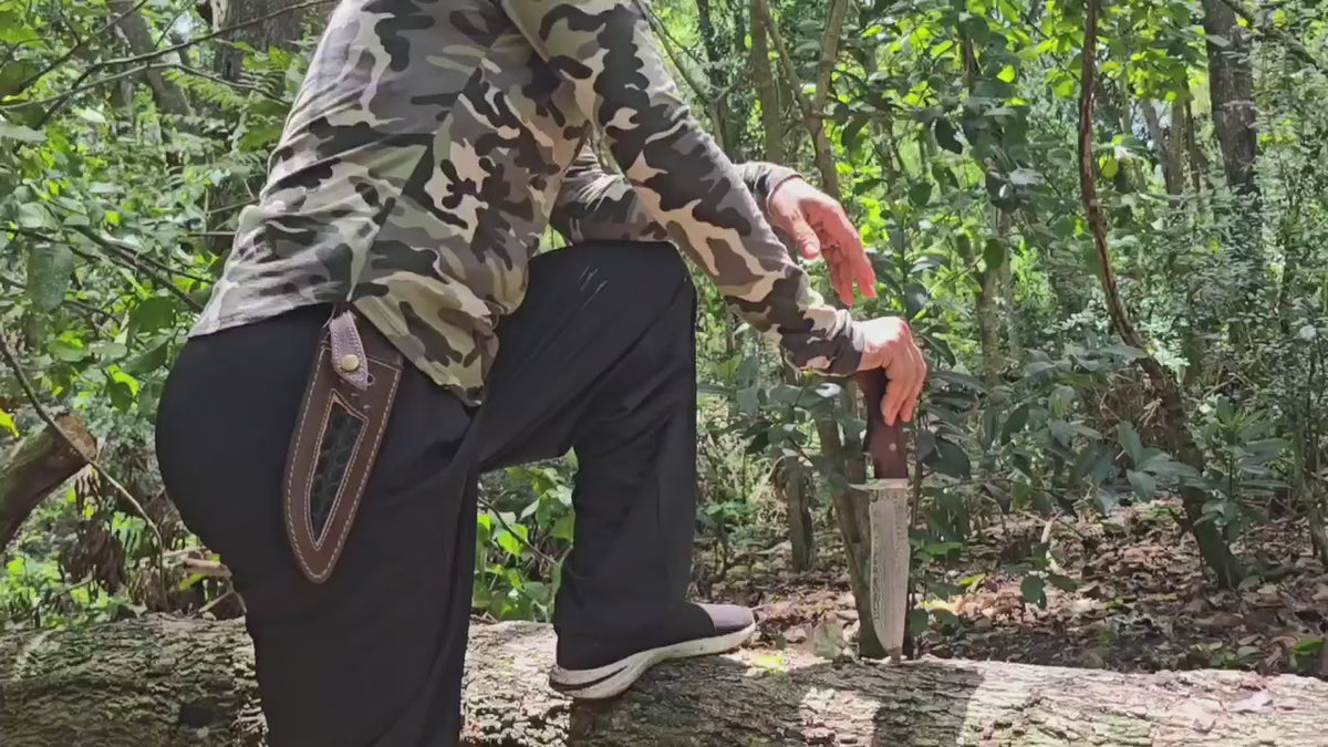 Leopard Hunter Damascus Hunting Knife with Leather Sheath