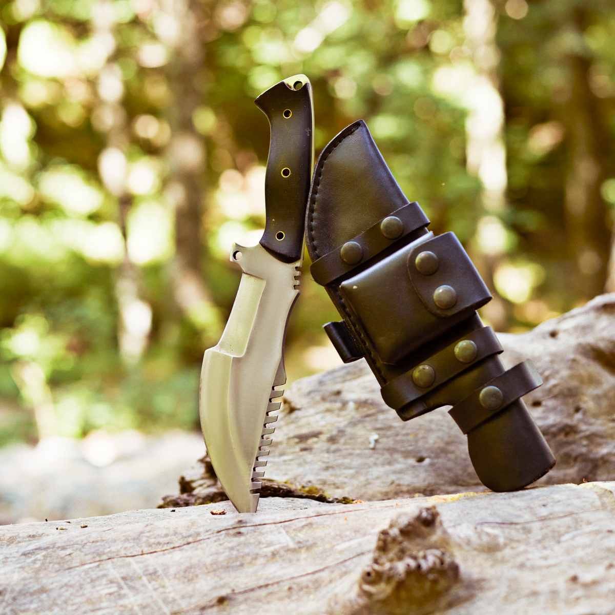 Tracker D2 Steel Hunting Knife with Leather Sheath