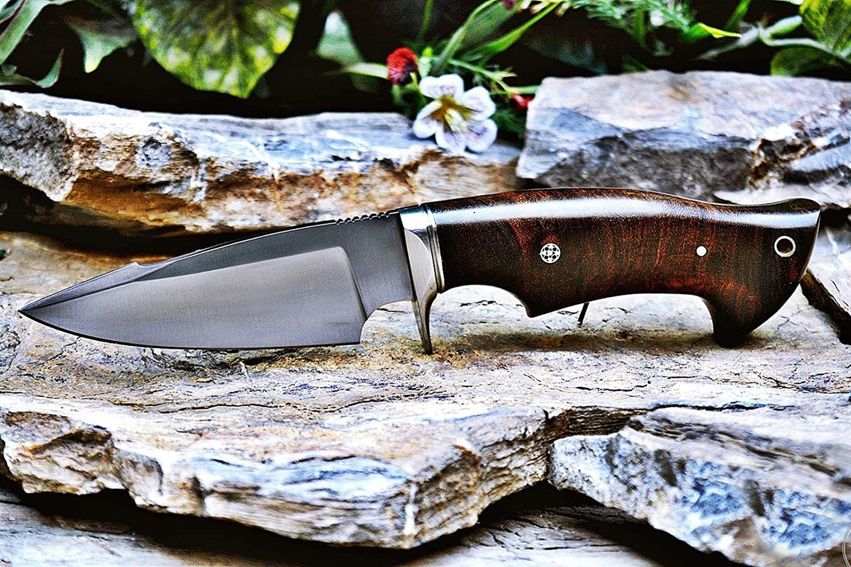 Predator Hunter D2 Steel Hunting Knife, Walnut Handle